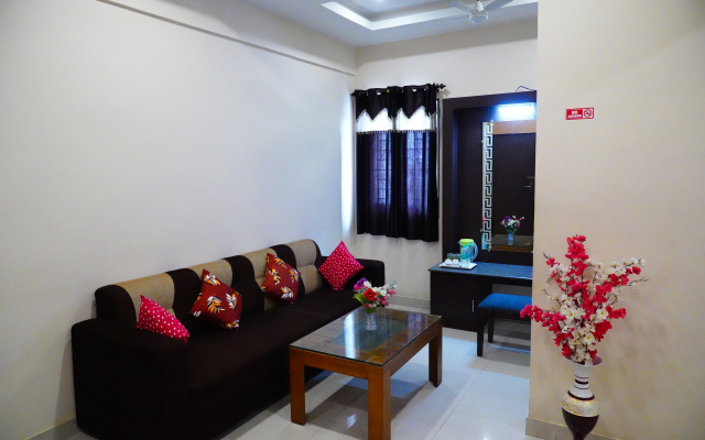 Vjr Mahal and Vinayagam Residency Hotel