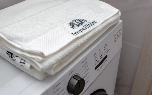 V Dome S Zakrytoy Territoriey Flat