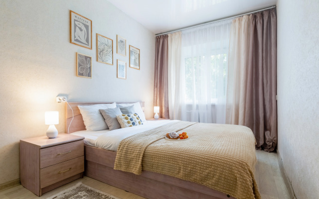 3-Kh Komnatnaya u Zh/d Vokzala Flat