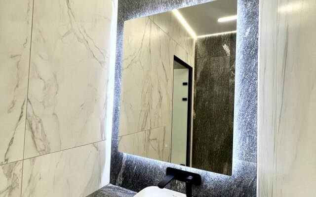 Апартаменты с Дизайнерским Ремонтом