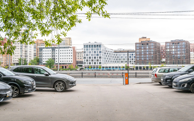 Апартаменты Кварт-Отель, Бережковская Набережная 12