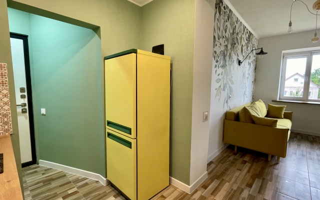 3-Kh Komnatnaya Kvartira S Mangalnoy Zonoy Flat