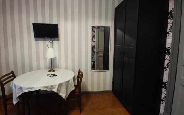 Prostornaya Uyutnaya v Tsentre Flat