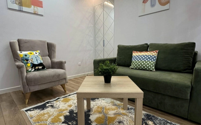 Uyutnaya Kvartira v Tsentre Goroda Flat