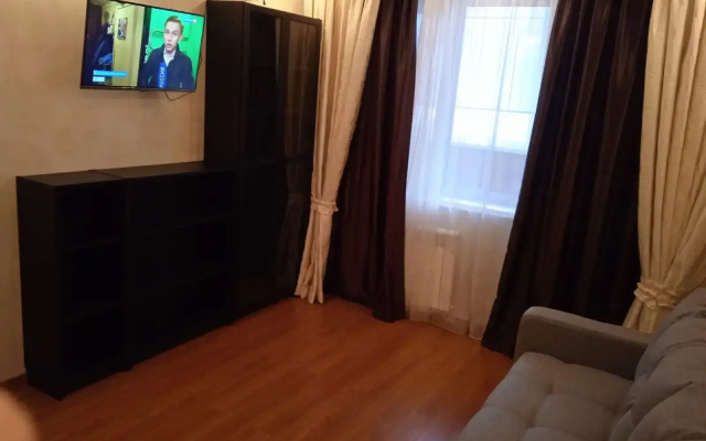 Квартира Суворова 28