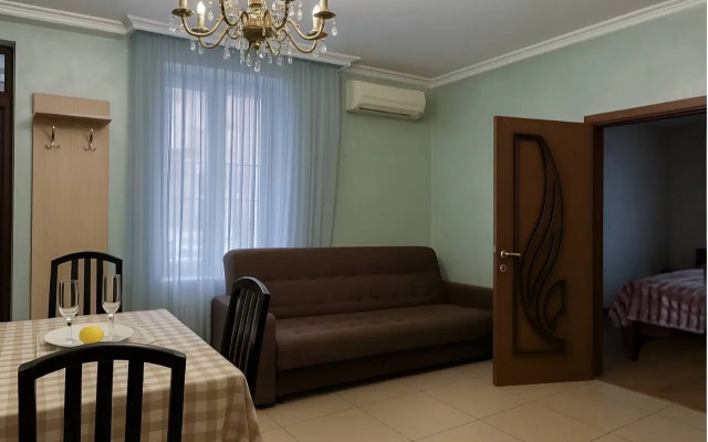 Апартаменты 2-х комнатные В Центре