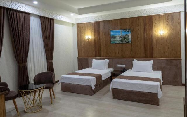 Paradise Plaza Luxury Hotel