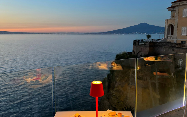 Отель Corallo Sorrento