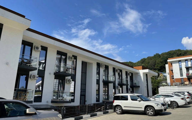 Casablanka Hit s Bolshoy Terrasoy s Vidom na More Apartments