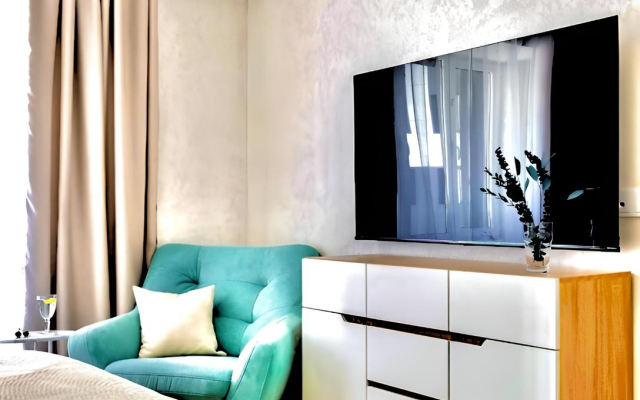 Apartment on Uralskaya 75/6