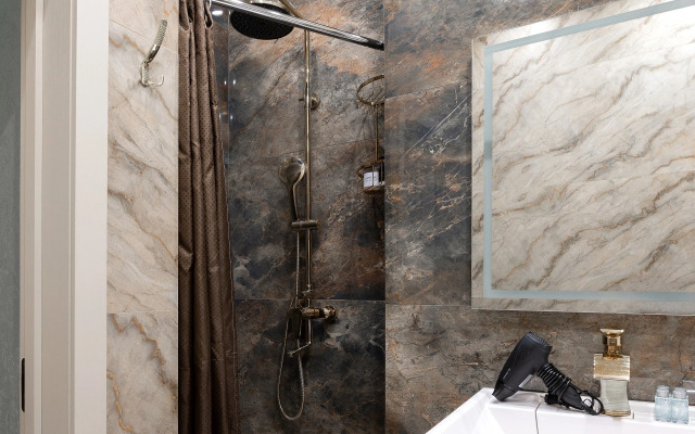 Red Apartments Art Layt Siti Bronte Apartments