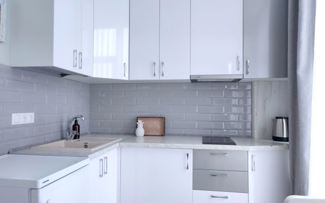 Квартира ГП 2/95 Дизайнерская и бассейн на территории комплекса