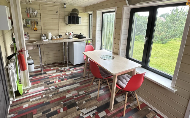 Частный дом MedvedHouse с большой территорией в тихом месте в центре Изборска - фото 5