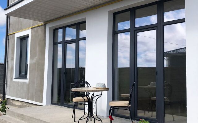 Mirabel Guest House