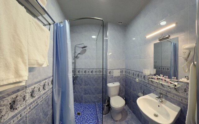 Khan Palace Hotel
