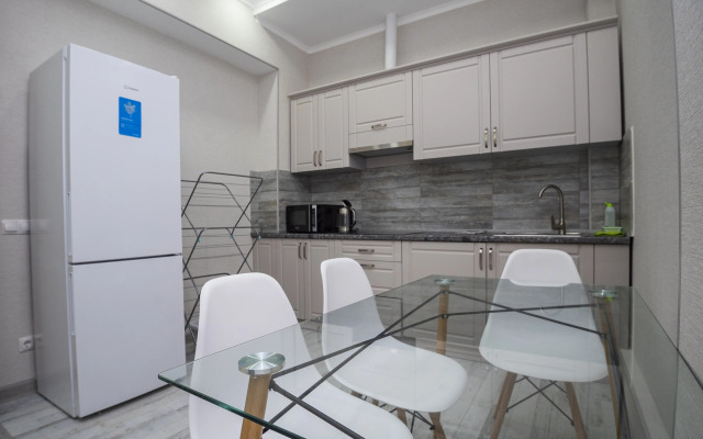 Na Partizanskoy Apartments