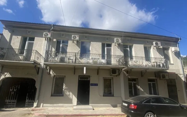 Апартаменты на Театральной 26 в Керчи