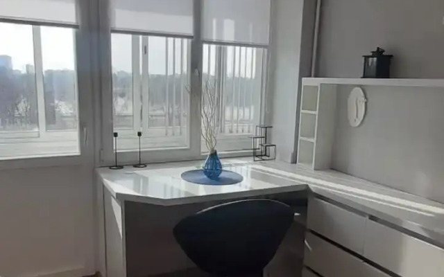 V Samom Tsentre Bresta Flat