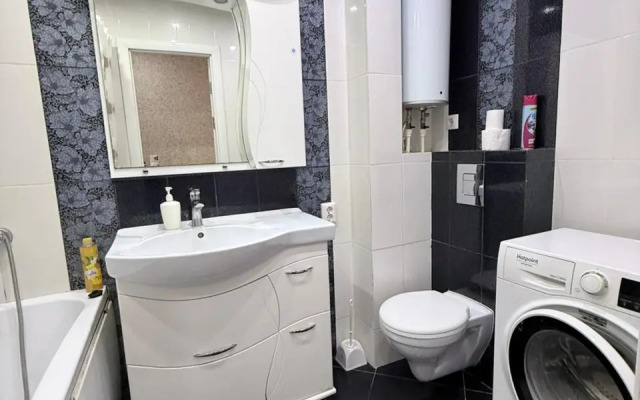 Двухкомнатные Апартаменты Sutki VIP на Кулакова 3