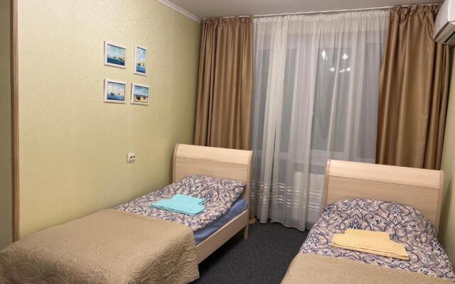 Апартаменты 3 комнаты в Центре рядом с Электричкой на Море