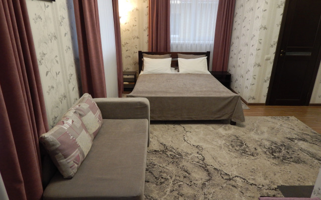Dinastiya Guest House
