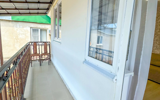 Kamerton Stilya Alfagid Apartments