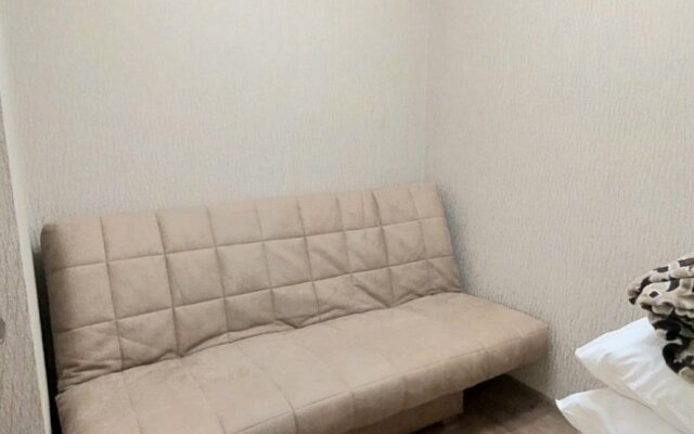 Апартаменты в центре с тремя спальнями на Червякова 55 рядом с парком Победы