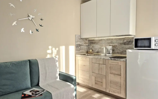 Studiya S Dvumya Balkonami Apartments