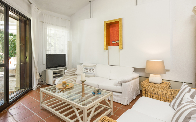 Coelo Shared Pool Sani Villa