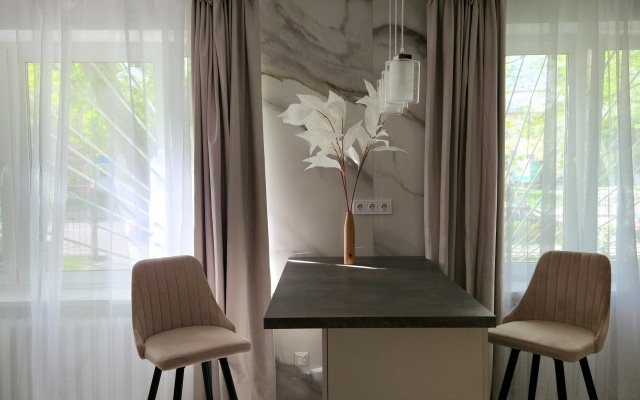 Tolstoy Donskaya Flat