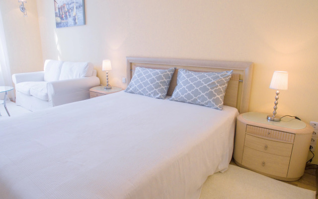 Апартаменты на Независимости 18