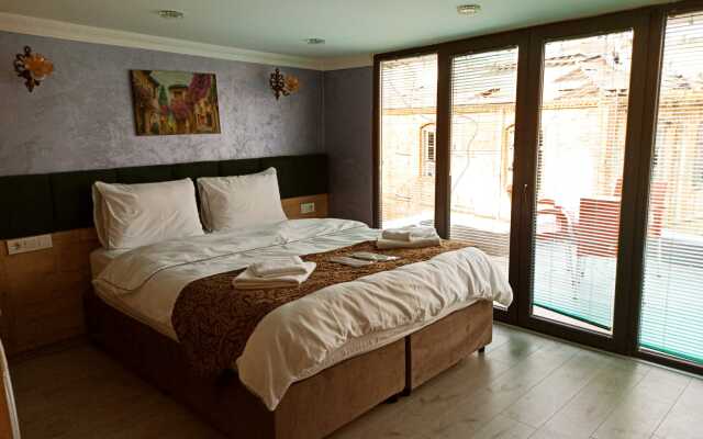 Loren Hotel & Suites
