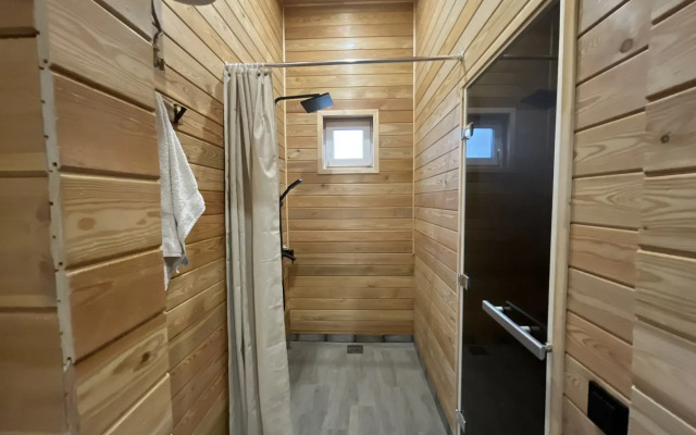 Частный дом Коттедж с бассейном и баней