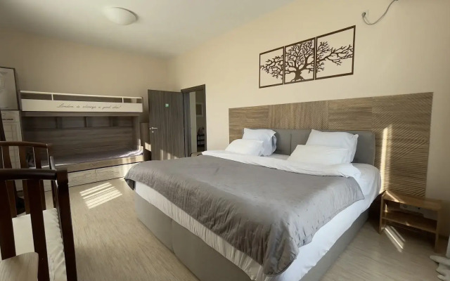 Pulsar Apartments 1
