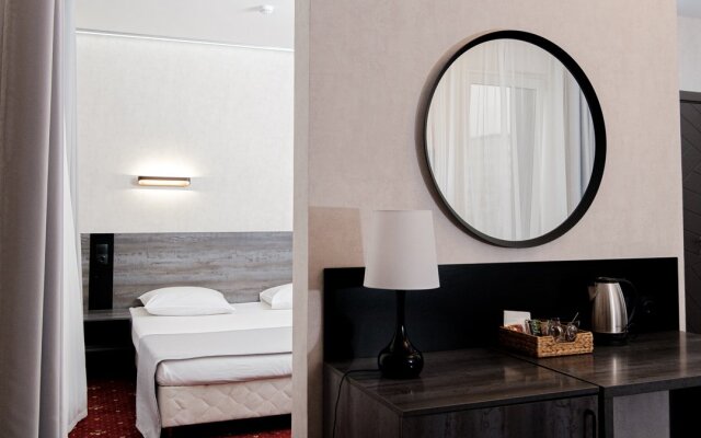 Deluxe Hotel