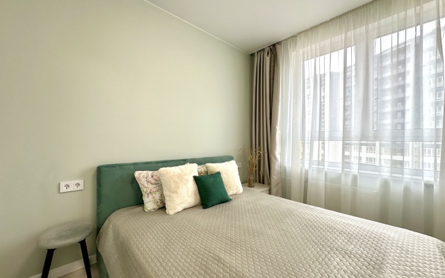 Lyuks Akvamarin s Dizaynerskim Remontom, Dlya Bolshoy Semi Apartments