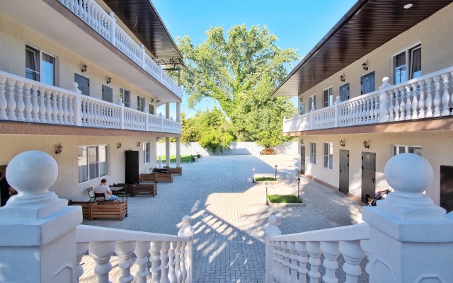 Mini hotel Mini-otel' Park otel' Leto