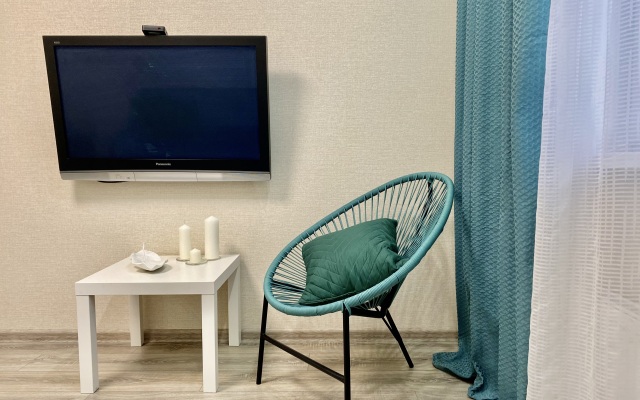 Topaz, Zakrytyy Dvor, Ryadom TTS Kristall Apartments