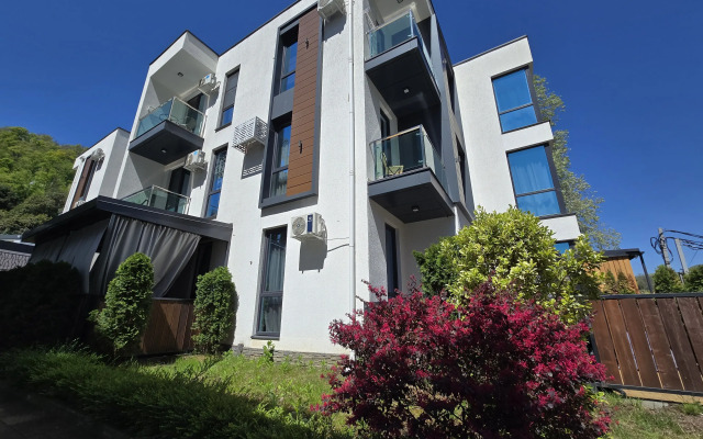 S Basseynom V Zhk Nevada Apartments