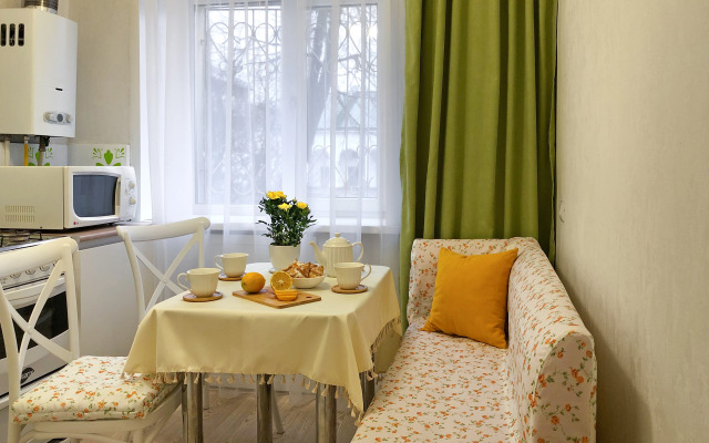 Апартаменты Двухкомнатные YarKo Цветы