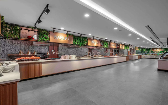 Отель Vox Maris Resort