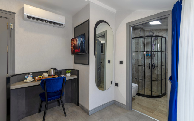 The Private Airport Hotel