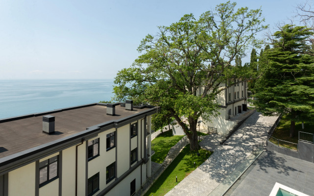 Gde Pahnet Letom - Stilnaya Studiya u Morya v Sochi (Ashe) Apartments