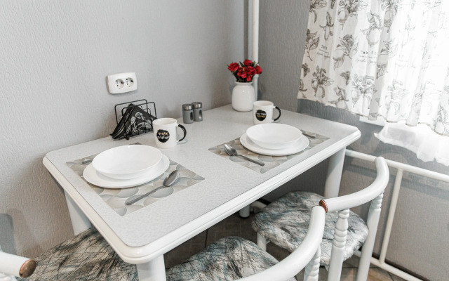 Po Ulitse Avrory 10 Apartments
