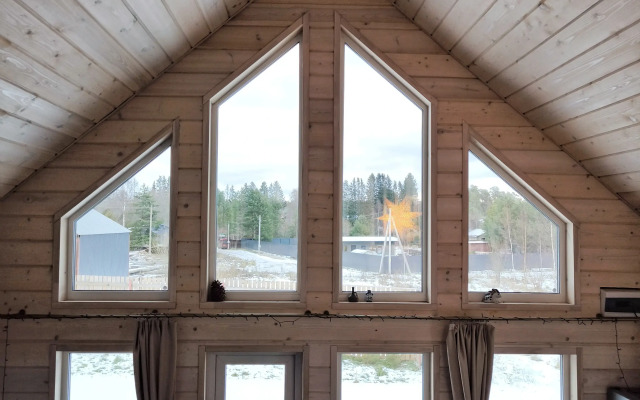 Частный дом Чёрный домик у озера Отрадное