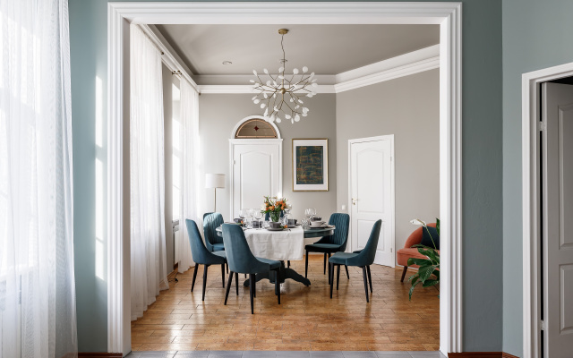 Апартаменты Minin Apartments у Эрмитажа 220 кв.м.