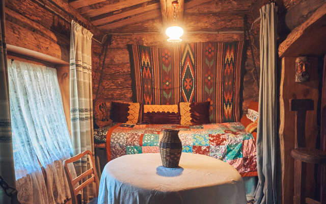 Shale Zaimki Boutique Hotel