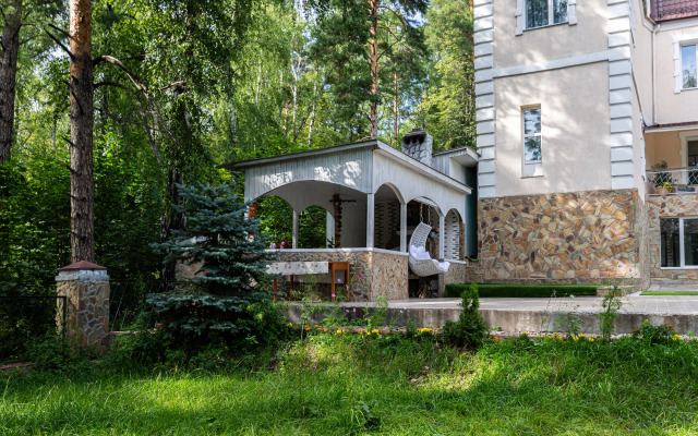 Lesnaya Skazka Guest House