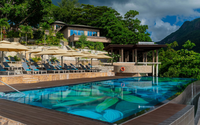 Gardens Hill Resort & Spa Resort