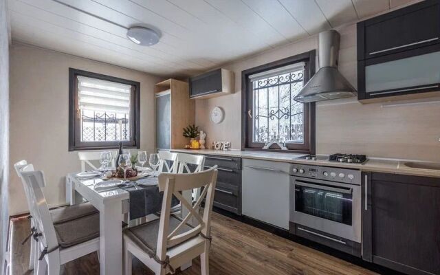 Sovremenny Zagorodny Private house